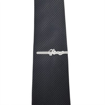 Me952 – مشبك ربطة عنق فضة مخصصة