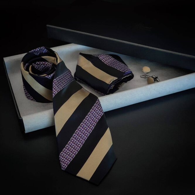 ( مجموعة الرجل الانيق (ربطة عنق+ منديل+ أزرار أكمام  – Me076