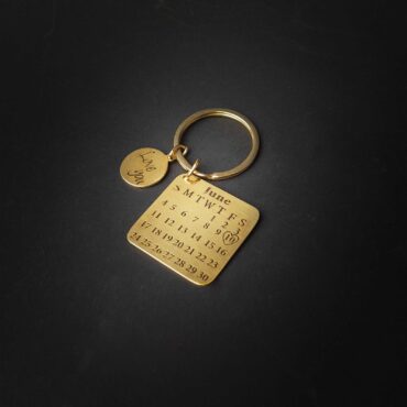 Me604 – Customized Calendar Keychain