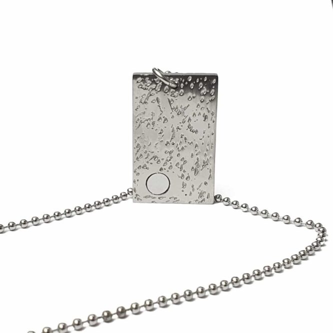Me1436  – Rectangle Army Necklace