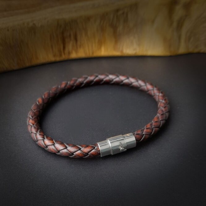 Me1670 –  genuine Braided leather Bracelet