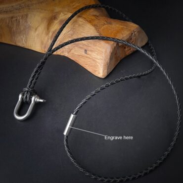 Me1759-  Black Genuine Braided leather  Horseshoe Bracelet